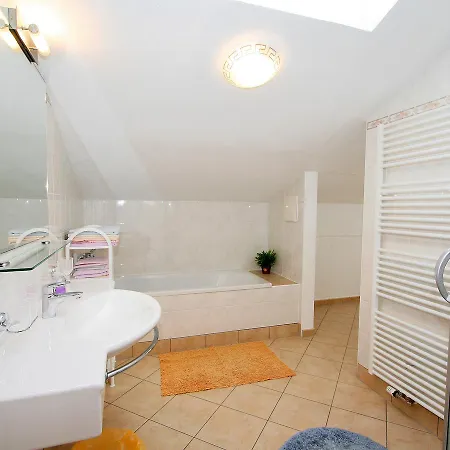 Chalet Haus Berghof جيرلوس